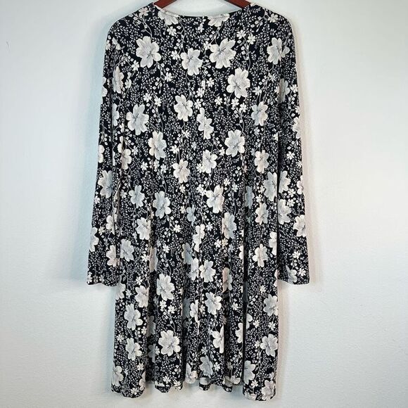 Old Navy Womens Black Floral Longsleeve Knit Swing Dress XL Modern Boho Chic - Picture 2 of 10